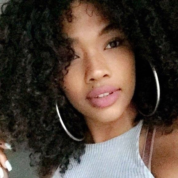 Meet your Posher, Brittani - Picture 1 of 1